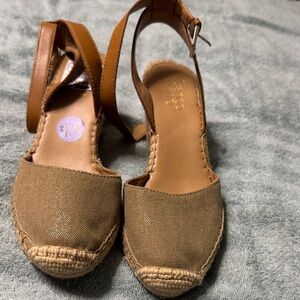 Franco Sarto Tanish colored with gold flecks Espadrille Sandals